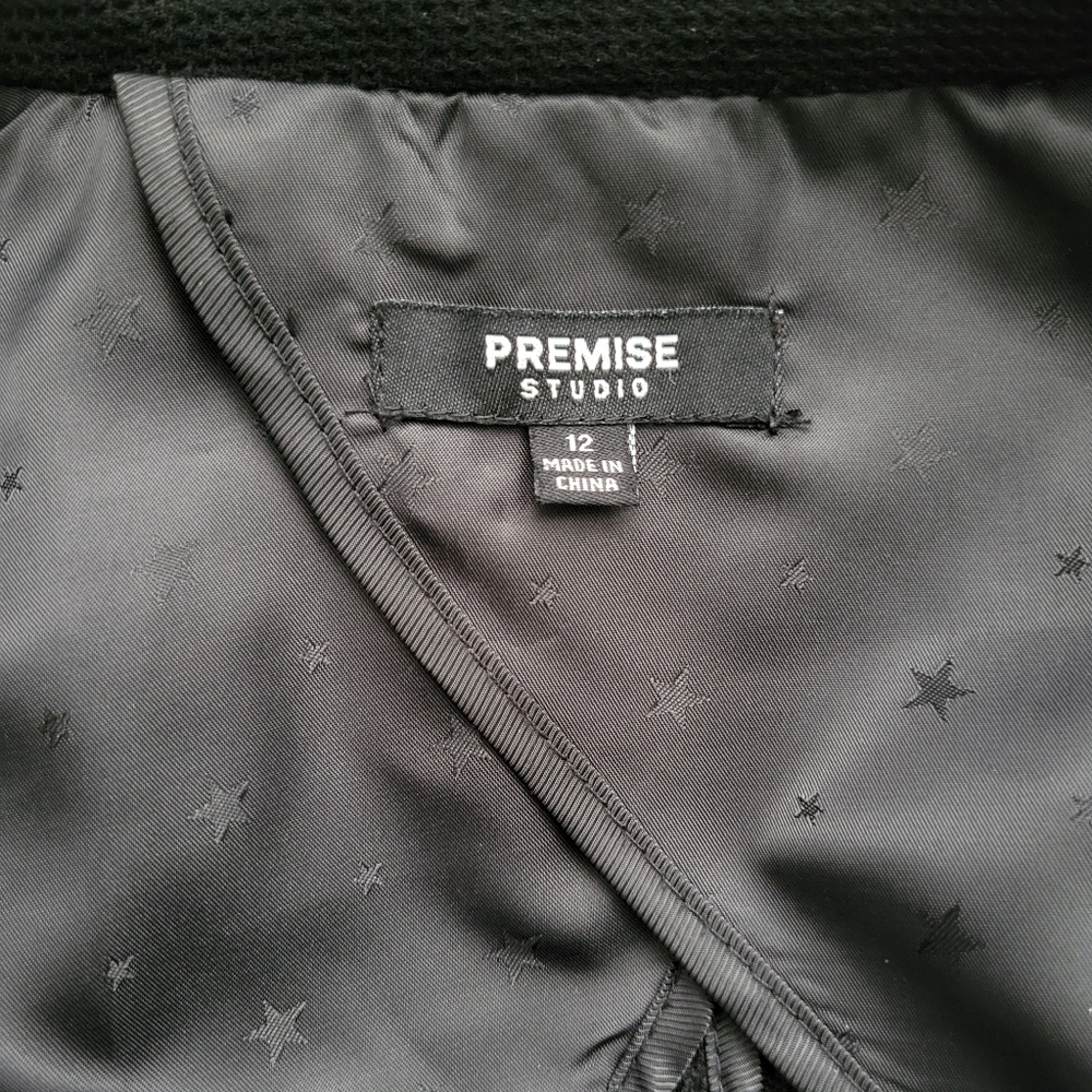 Suit jacket size 12 - Picture 9 of 9